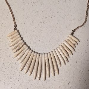Elegant Cream Spike Necklace